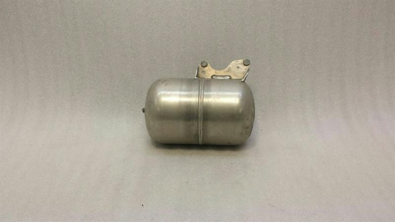 Mercedes W221 Pressure Accumulator A2213200015 Pressure Accumulator Tank