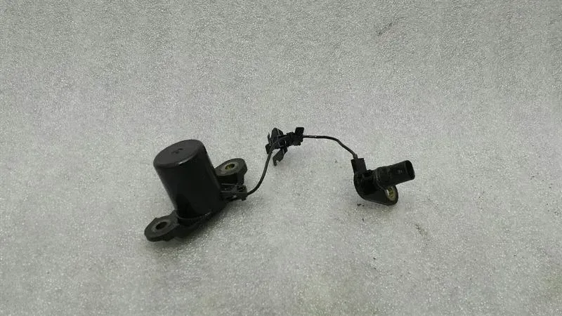 Mercedes E Class W207 Oil Level Sensor A0011531132 Oil Level Sensor OM642