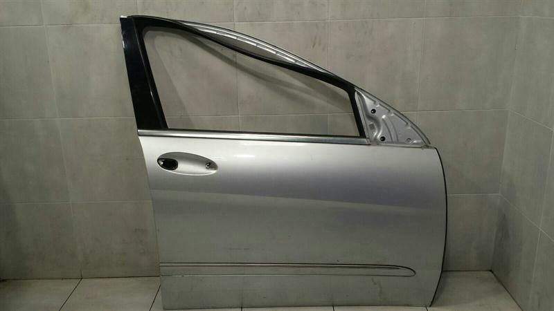 Mercedes R Class W251 Right Front Door A2517201005 Door Front Right.