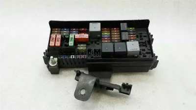 Mercedes R Class W251 Fuse Box A1645400272 Fuse Box