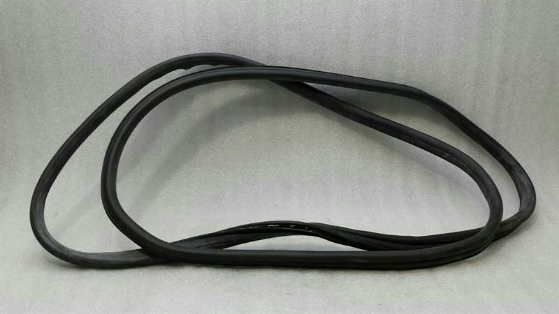 Porsche Cayman 987 Rear Lid Seal 98751261100 Seals Rear Lid