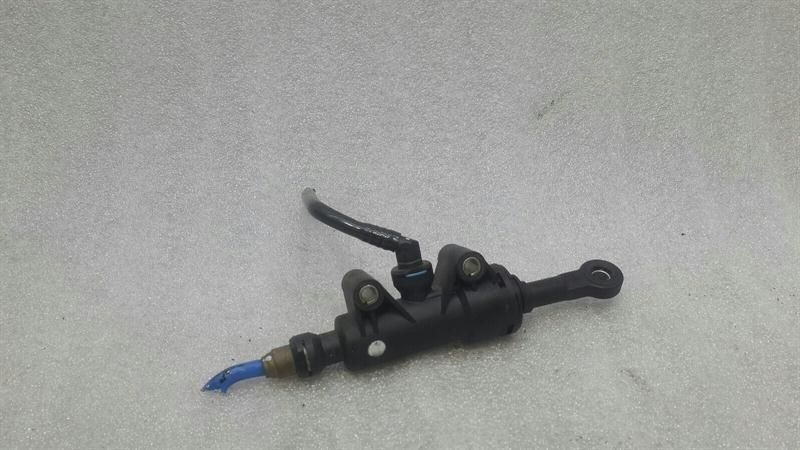 Porsche 986 996 clutch cylinder 99642317108 clutch cylinder master cylinder