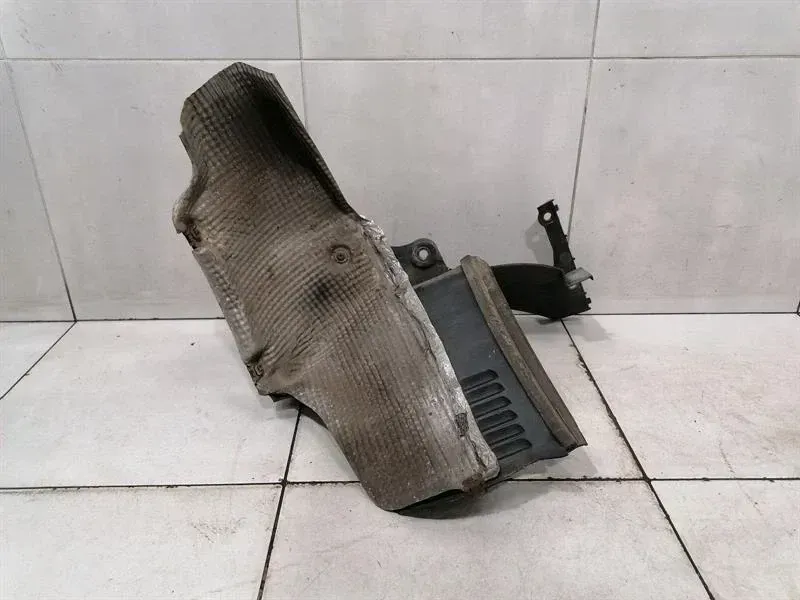 PORSCHE BOXSTER 986 WHEEL ARCH LINER 98650583102 WHEEL ARCH COVER