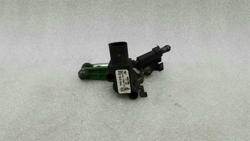 Porsche Cayenne 958 Xenon Level Sensor 7P0616213 Level Control