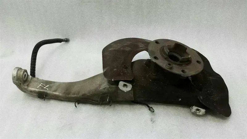 Porsche Cayenne 958 92A Left Front Hub 7P0407245A Wheel Bearing Housing Front Left