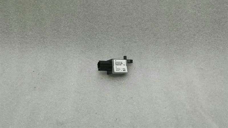 Porsche Panamera 970 crash sensor 97061822102 impact sensor SRS