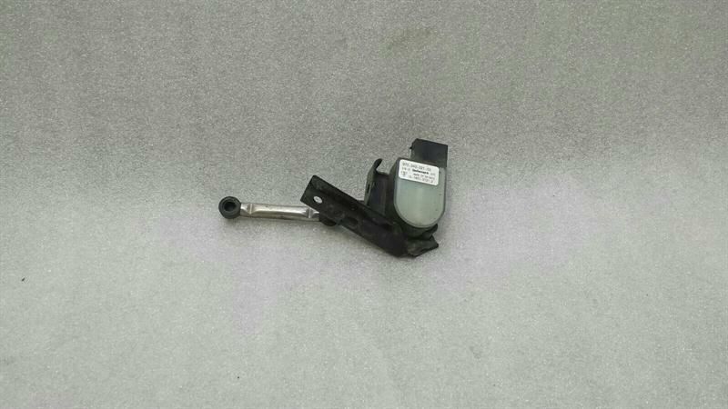 Porsche Panamera 970 Front Left Xenon Level Sensor 97034302103 Level Sensor VL