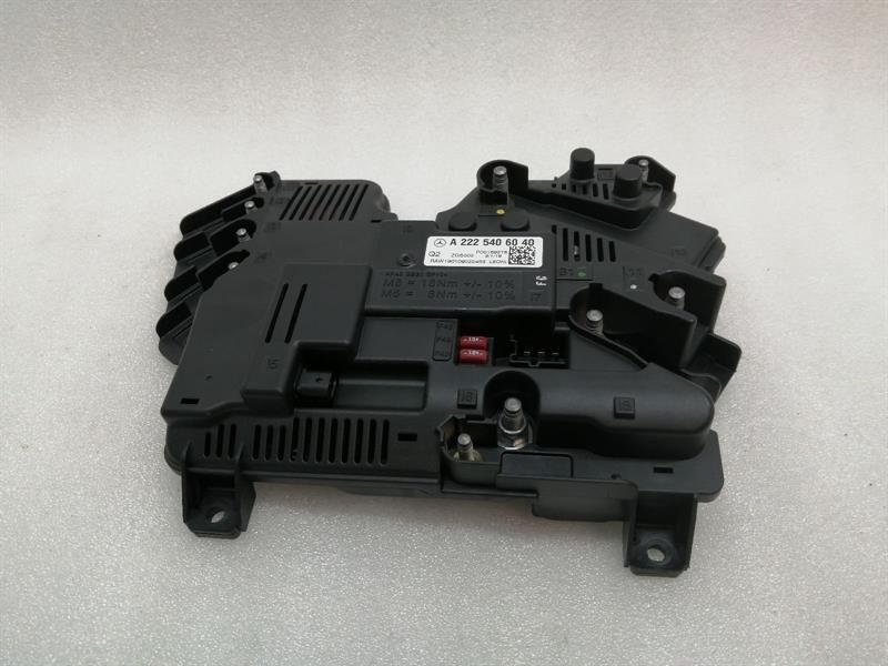 Mercedes S-Class W222 Fuse Box A2225406040 Fuse Box