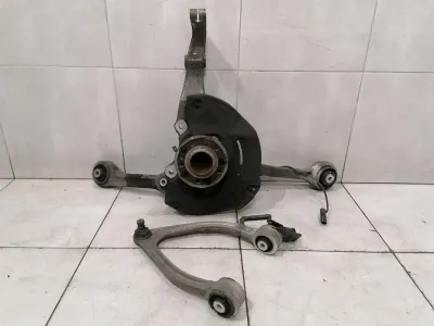 Mercedes S-class W222 right front hub A2223322001 wheel bearing housing front right