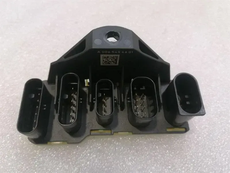 Mercedes S-Class W222 Electronic Module A0065454601 Power Distributor