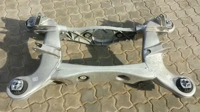 Mercedes S-class W222 subframe rear A2223506707 axle frame rear axle OM656