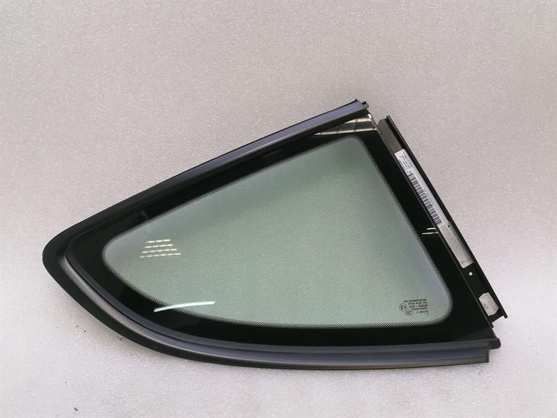 Porsche Cayman 718 Right Rear 1/4 Glass 98154311208 Door Glass 1/4 Rear RH