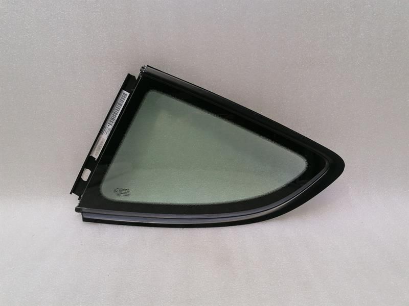 Porsche Cayman 718 left rear quarter glass 98154311108 door window 1/4 rear left