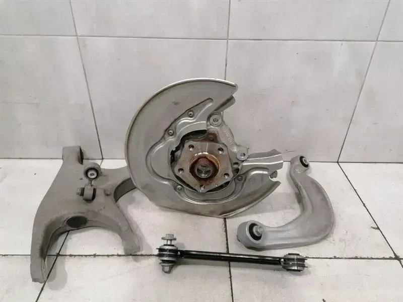 Porsche Macan 95B right rear hub 95B505432BY wheel bearing housing rear right