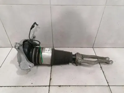 Porsche Macan 95B Airmatic Shock Absorber Front 95B616039R Front Shock Absorber