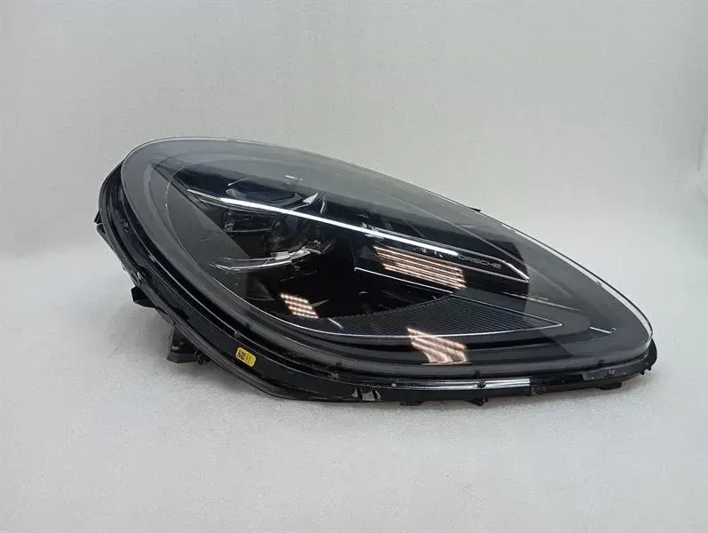 2022 PDLS LED PORSCHE MACAN 95B Right Headlight 95B941016G Headlight Right