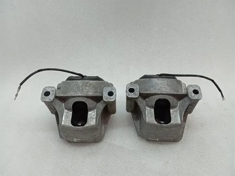 Porsche Macan 95B engine mount set 8R0199381 engine mount set