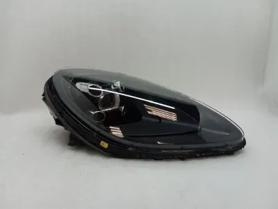 2020 Porsche Macan 95B Right Headlight 95B941010AM SPARES OR REPAIR Headlamp