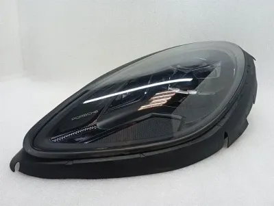 Porsche Macan 95B left head light 95B941009AJ DEFECTS headlight left Black
