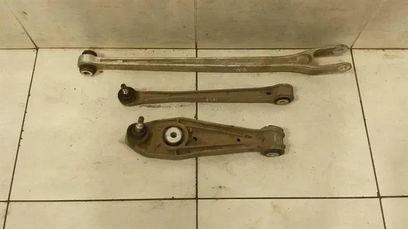 Porsche Cayman 987 right rear wishbone 99733105303 rear right wishbone set