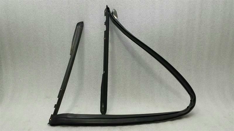 Porsche Boxster 986 Windshield Seal 98653707701 Windshield Rubber