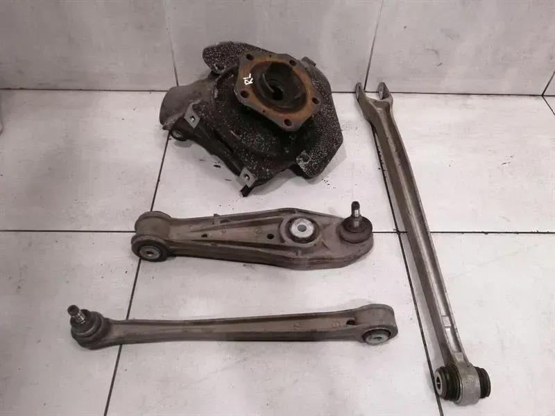 Porsche Cayman 987 Left Rear Hub 98733165706 Wheel Bearing Housing Rear Left