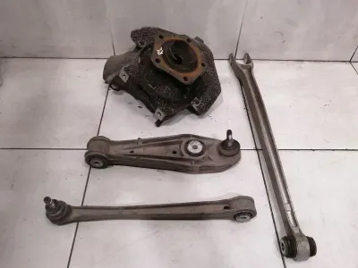 Porsche Cayman 987 Left Rear Hub 98733165706 Wheel Bearing Housing Rear Left