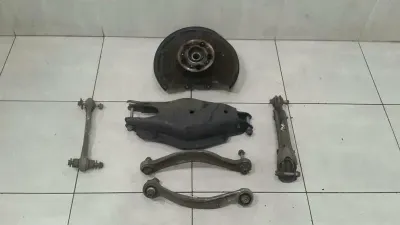 Mercedes E W212 Right Rear Hub A2123500241 Wheel Bearing Housing Rear RE Complete