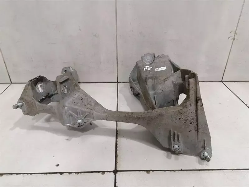 Porsche Boxster 718 subframe rear 98133105106 axle frame rear axle LH