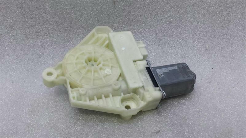 Mercedes GLC X253 door window motor A2059060113 window regulator motor front right