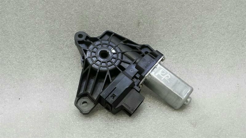 Mercedes GLC X253 door window motor A2059060401 window regulator motor rear right