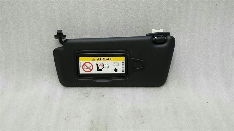 Mercedes GLA X156 Left Sun Visor A1768101300 Sun Visor Trim Panel Left