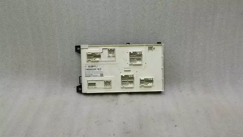 Mercedes GLA X156 Electronic Module A1569007702 ECU SAM