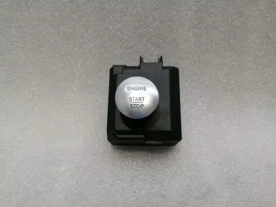 Mercedes GLA X156 EZS Module With Start/Stop Switch A2469054702 Control Unit EZS