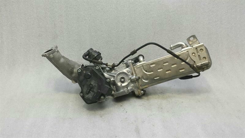 Mercedes SLK R172 EGR Cooler A6511400675 EGR Exhaust Gas Recirculation OM651