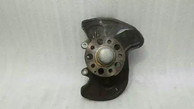 Mercedes SLK R172 Left Front Hub A2033300051 Wheel Bearing Housing Front Left