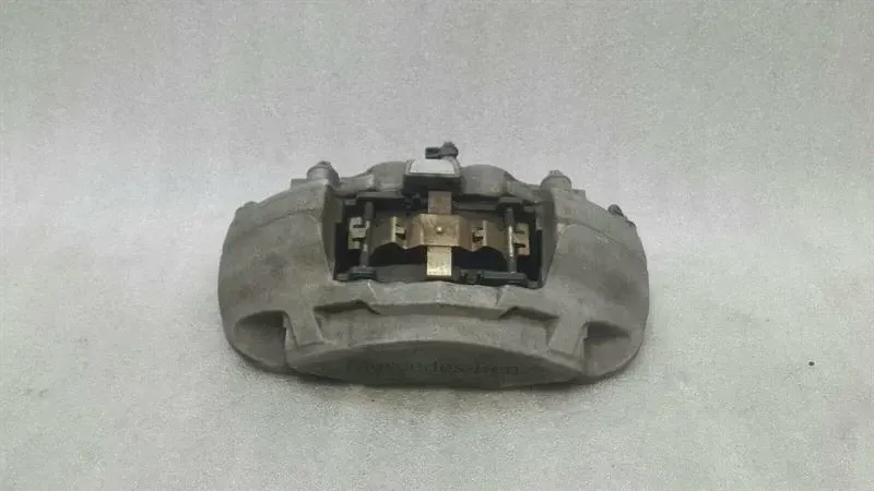Mercedes C W205 Right Front Caliper A0114219698 Front Brake Caliper RE AMG PACK