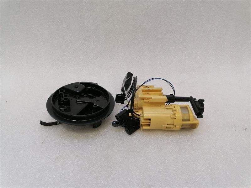 Mercedes C Class W205 Fuel Pump Electric A2054701694 Fuel Pump OM651