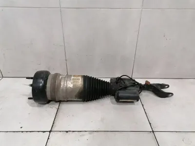 Mercedes C Class W205 Shock Absorber Front A2053204968 Shock Absorber Front