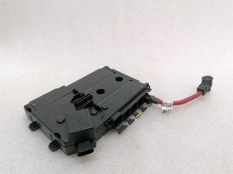 Mercedes C Class W205 Fuse Box A2055402850 Fuse Box