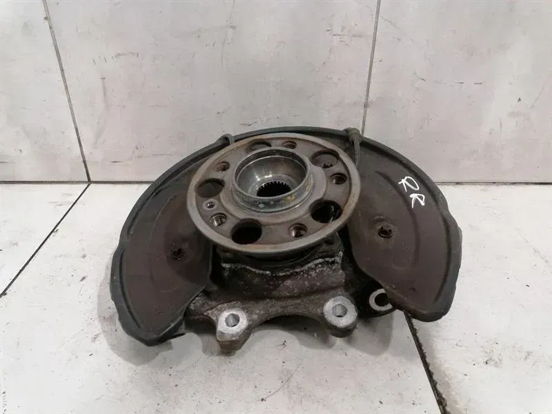 Mercedes C Class W205 Right Rear Hub A2053500241 Wheel Bearing Housing Rear Right
