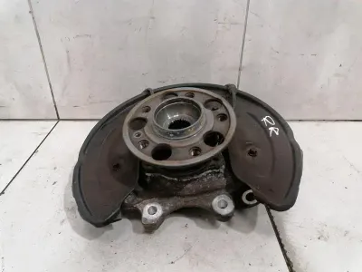 Mercedes C Class W205 Right Rear Hub A2053500241 Wheel Bearing Housing Rear Right