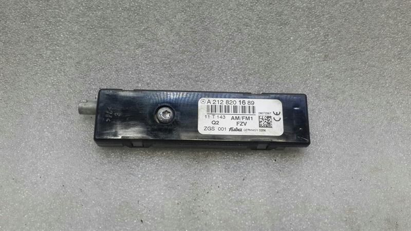Mercedes E Class W212 Aerial / Antenna A2128201689 Antenna Booster