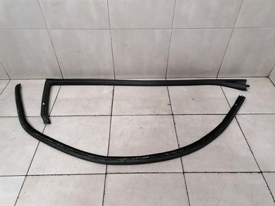 Maserati Granturismo M145 Right Door Seal 80089100 Door Seals Right