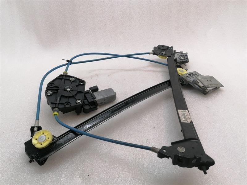 Maserati Granturismo M145 FLH Door Winder 69914400 Front Left Window