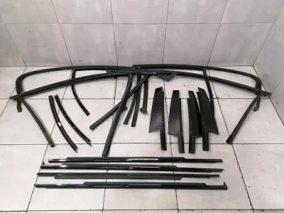 BMW 5 Series F90 G30 M5 Body Moulding 51 33 7390121 Gloss Black SET Strip