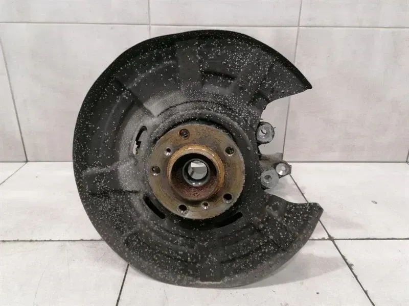 BMW 6 Series F13 Left Rear Hub 33322284145 wheel bearing housing rear left