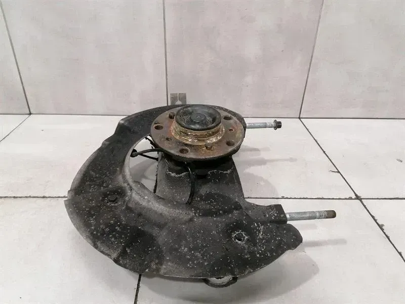 BMW 6 Series F13 left front hub 31212284053 wheel bearing housing front left