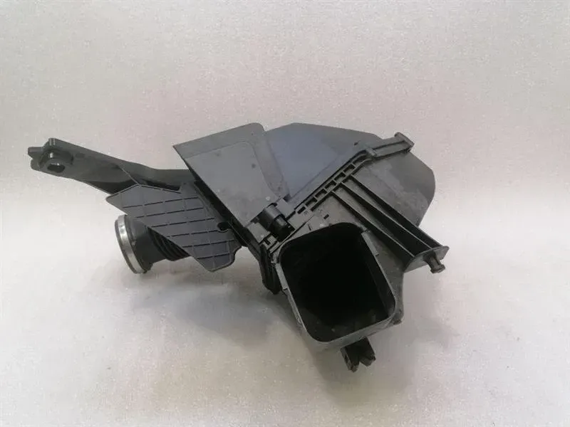 BMW 5 Series F90 G30 M5 Air Filter Box 785238104 Air Filter Box