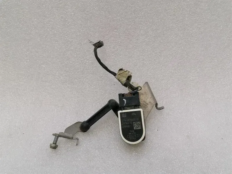 BMW 5 Series F90 G30 M5 Sensor 6870000 FR LEVEL Level